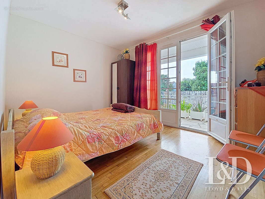 Maison à TALMONT-SUR-GIRONDE