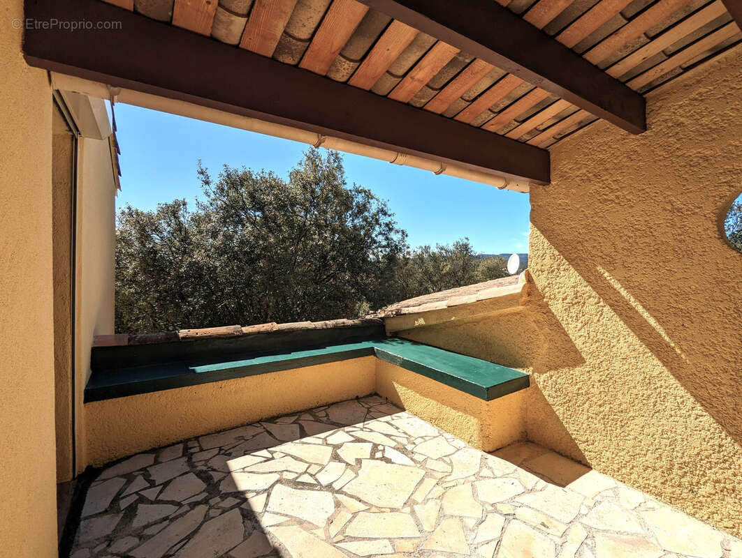 Maison à SAINT-SATURNIN-LES-APT