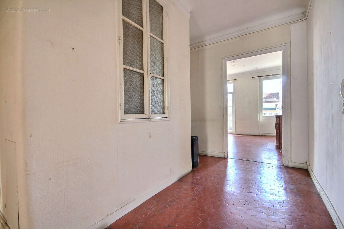 Appartement à MARSEILLE-6E