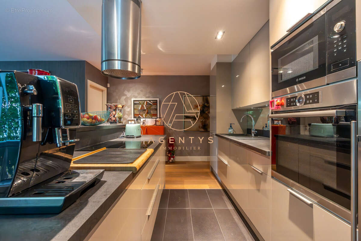 Appartement à LE PERREUX-SUR-MARNE
