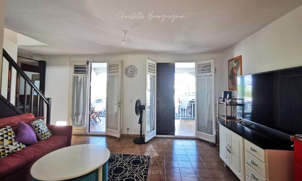 Maison à BAIE-MAHAULT