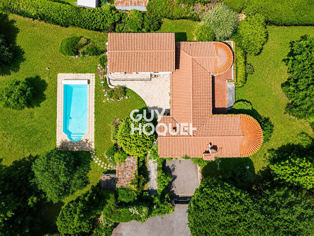 Maison à LA GAUDE