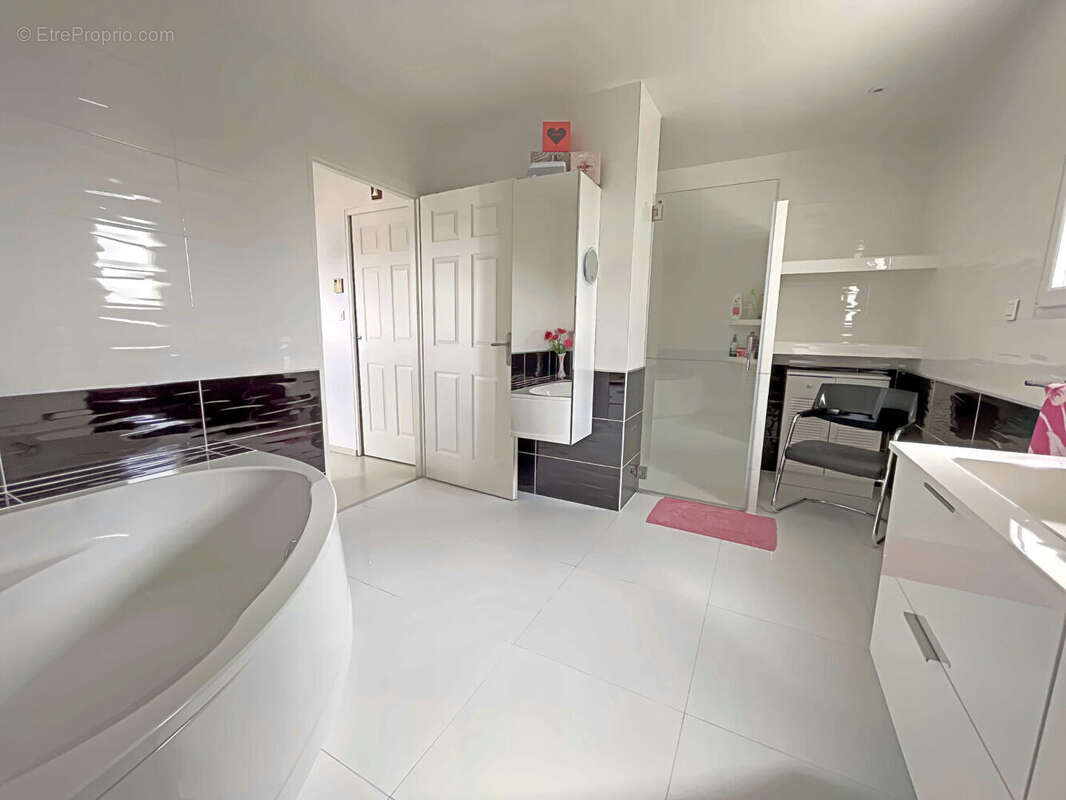 Maison à GRANDCHAMPS-DES-FONTAINES