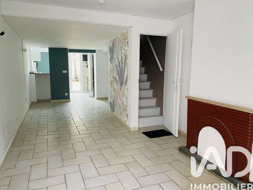 Photo 2 - Maison à COMPIEGNE