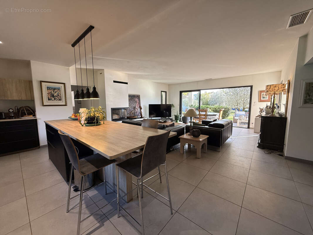 Maison à VAISON-LA-ROMAINE