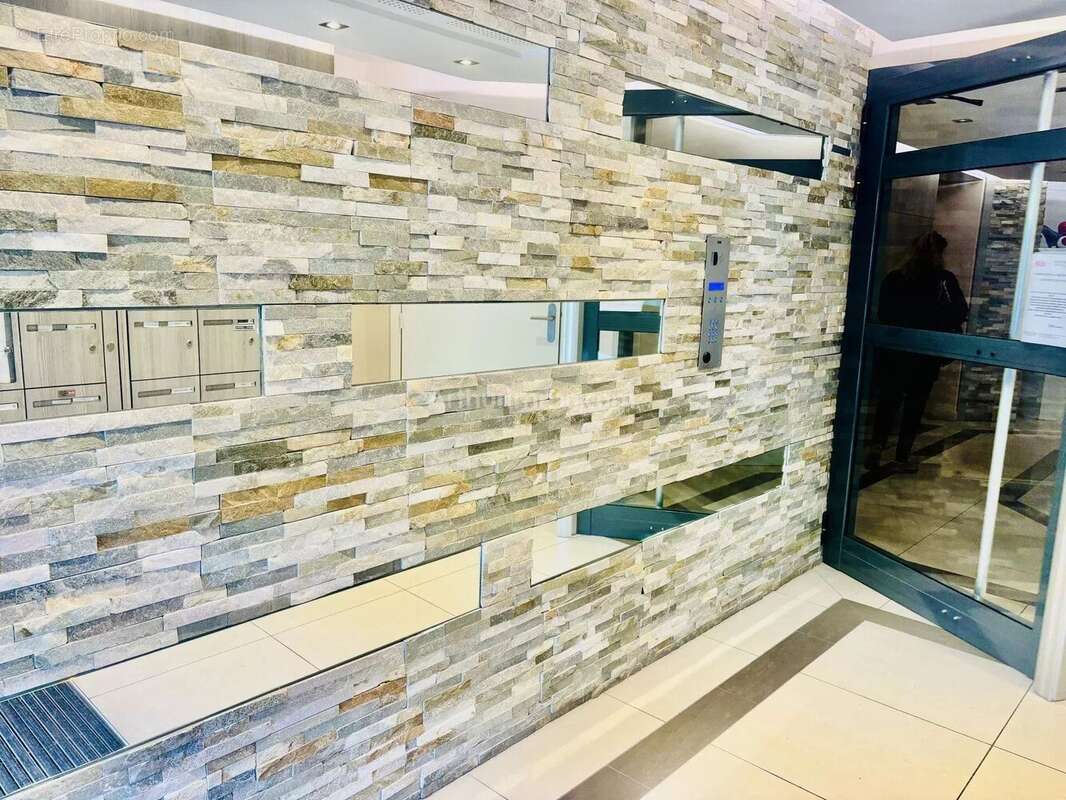 Appartement à VILLENEUVE-LOUBET