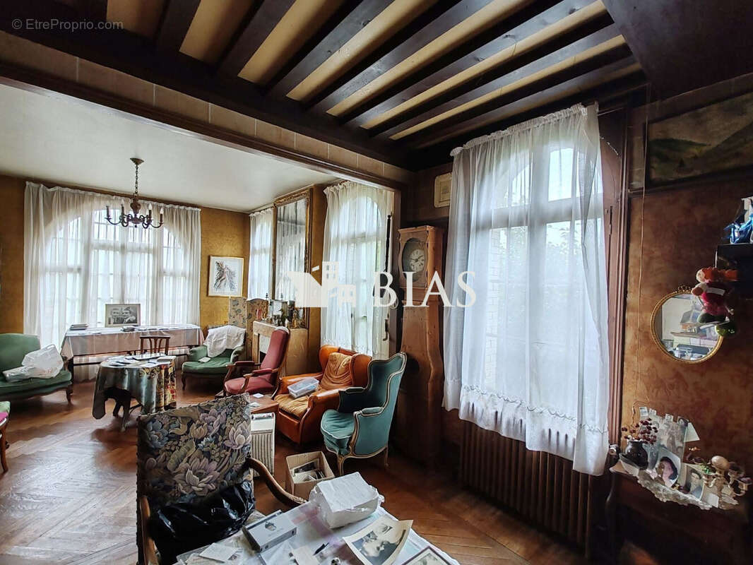 Maison à FORGES-LES-EAUX