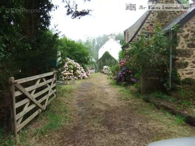 Maison à PONT-DE-BUIS-LES-QUIMERCH