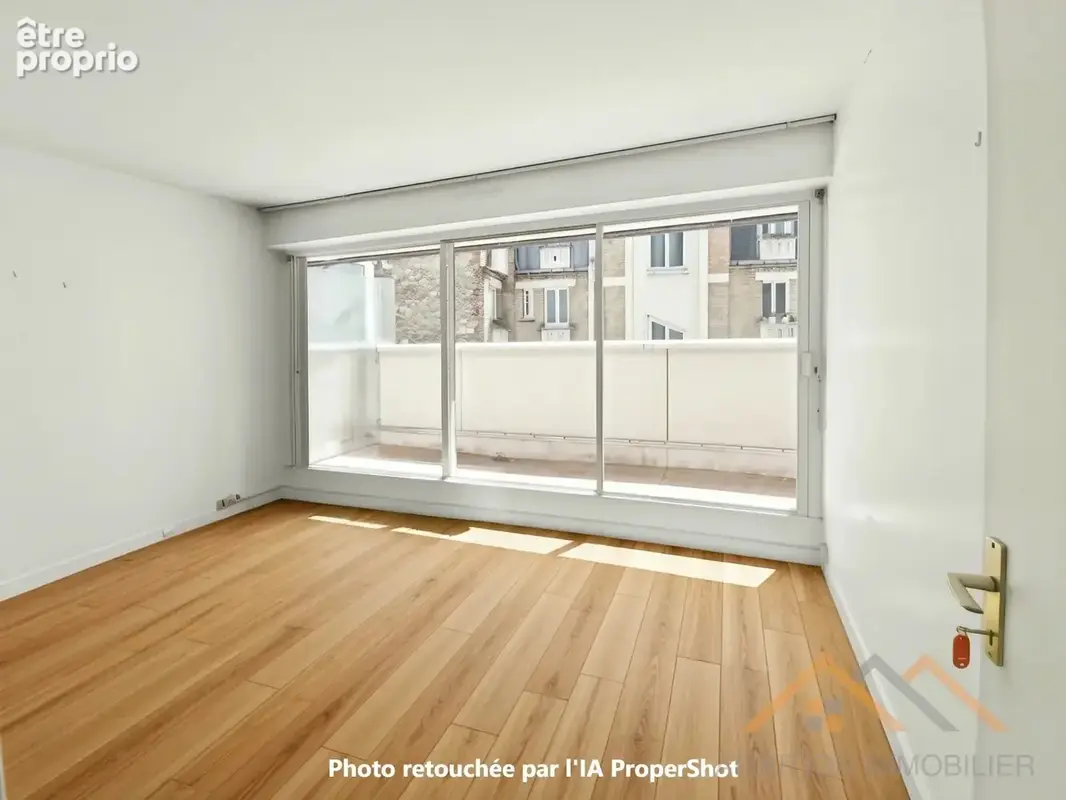 Paris 15e – Rue Labrouste : Un potentiel d'exception de 132 m² au 5e étage avec terrasse, balcons et box ! - photo 6