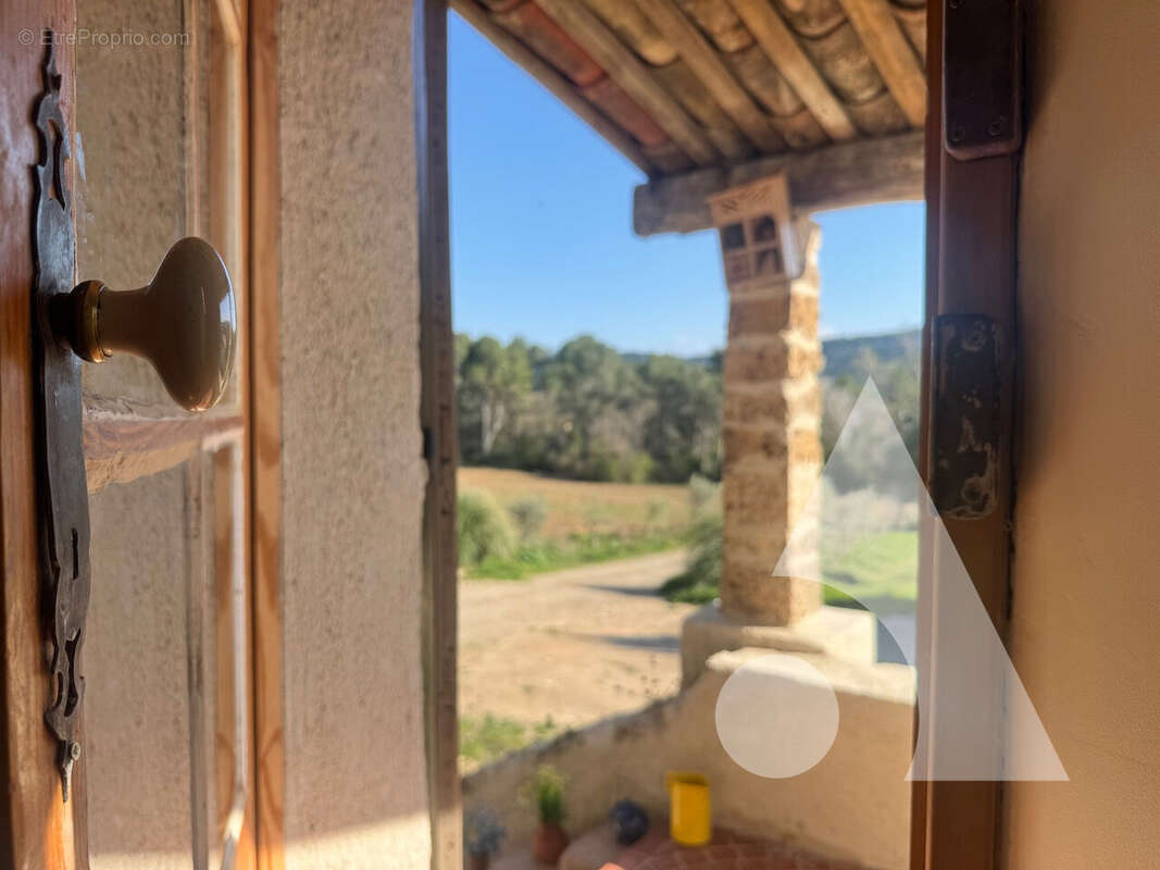 Maison à VILLECROZE