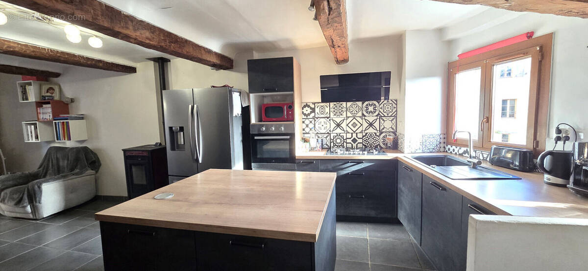 Appartement à COTIGNAC