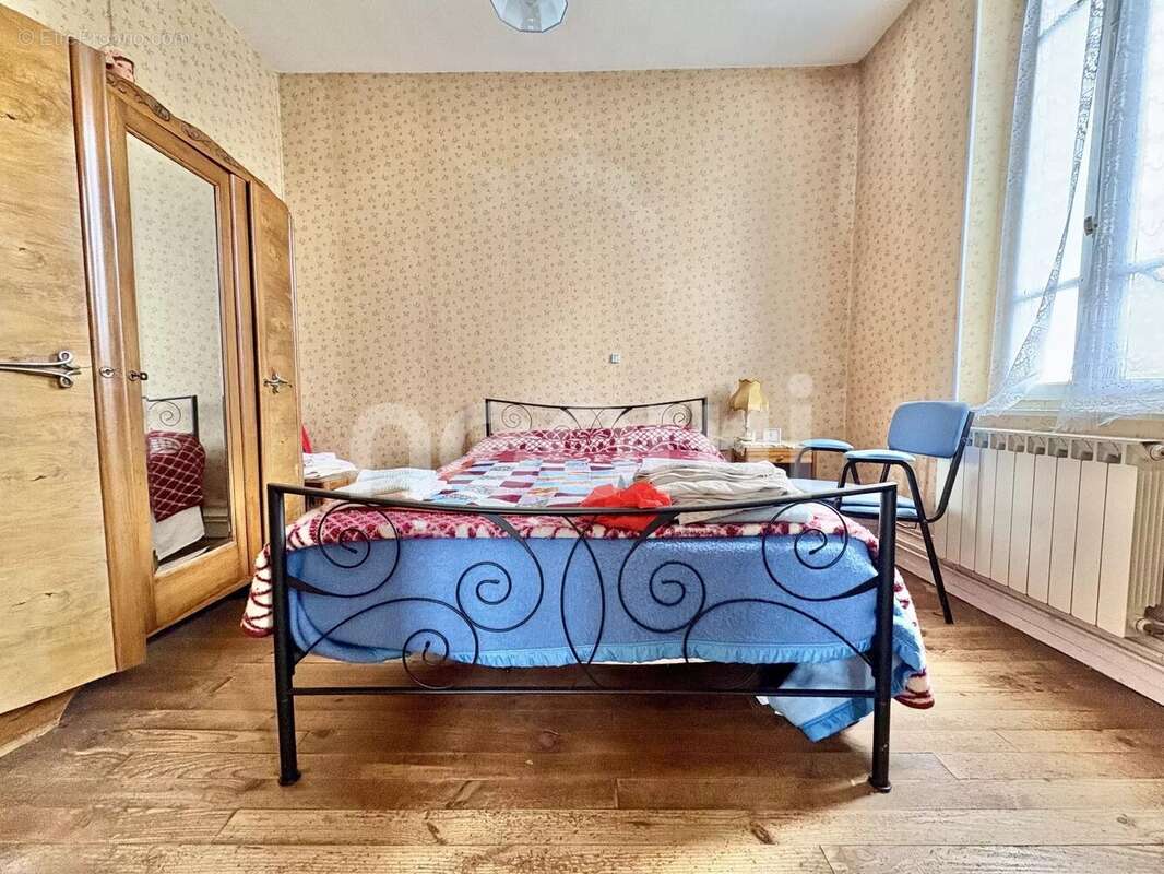 Maison à SAINT-PRIEST-BRAMEFANT