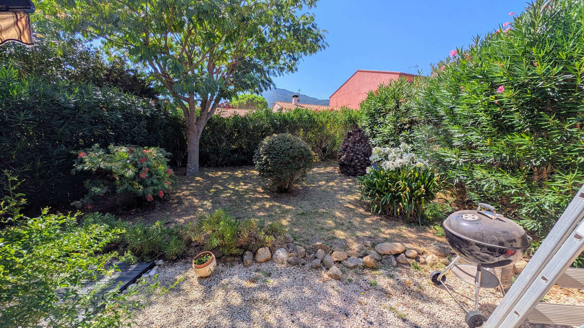 Maison à LAROQUE-DES-ALBERES