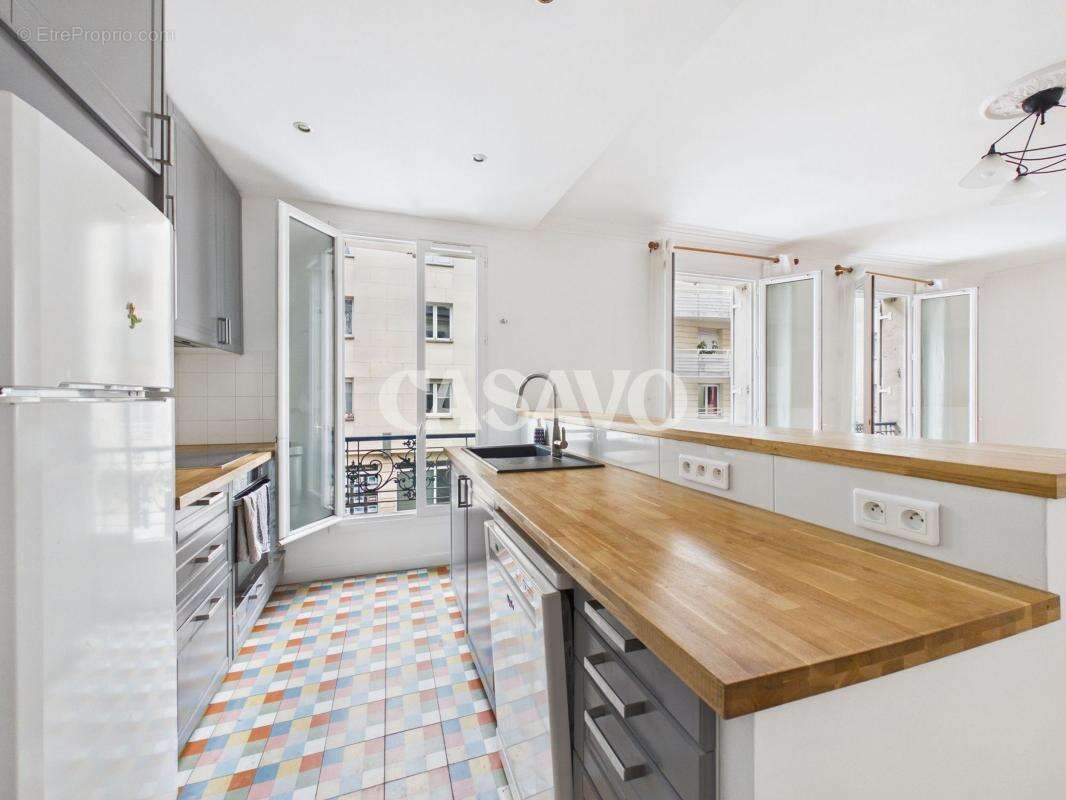 Appartement à PARIS-14E