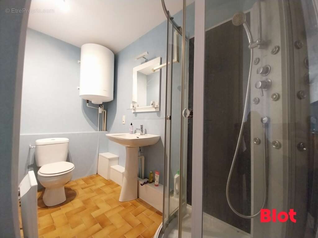 Appartement à SAINT-MICHEL-CHEF-CHEF