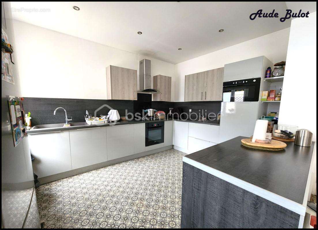 Maison de ville  10 pièces – 332 m² utiles - photo 4