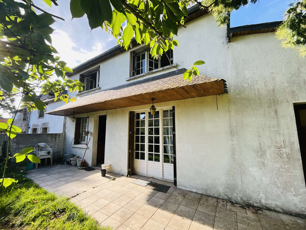 Maison à LOYAT