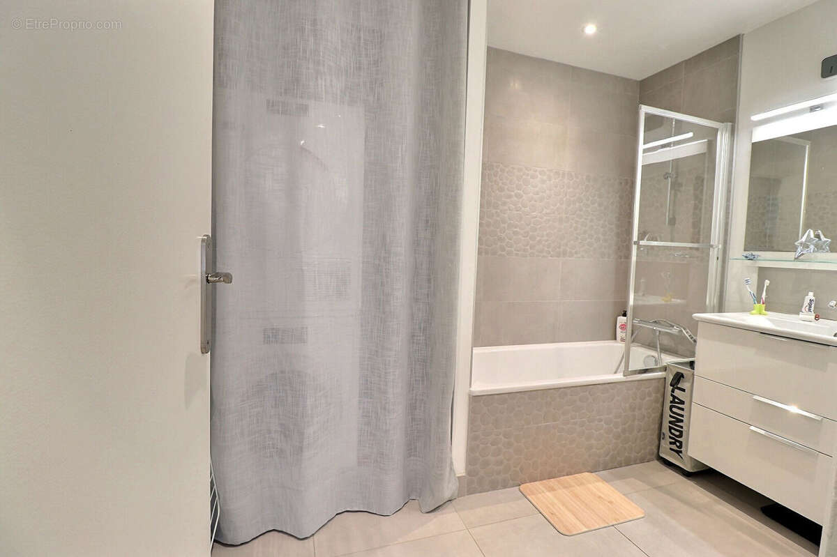 Appartement à MAREIL-MARLY