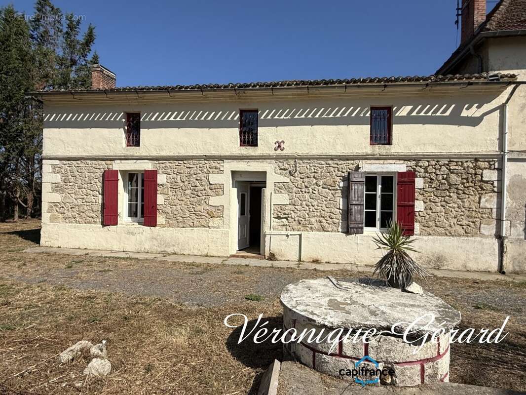 Ensemble immobilier de 300M² 11 pièces sur environ 2976 M² - photo 13