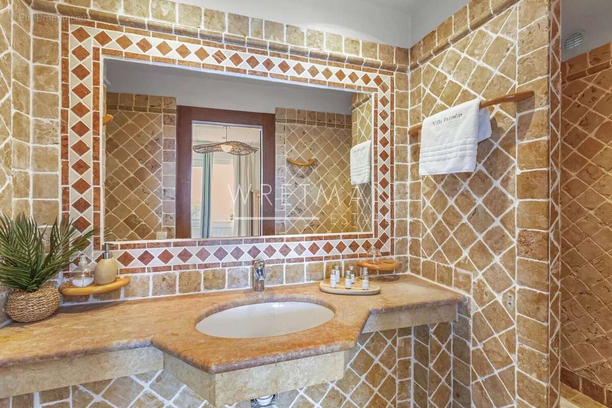 Maison à LES ISSAMBRES