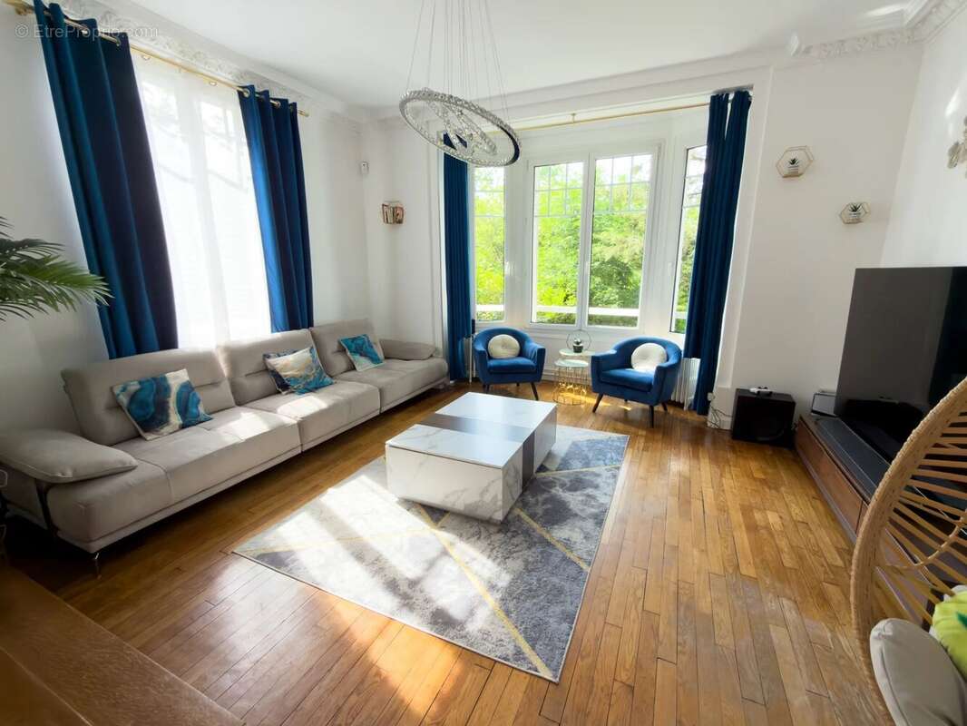 Maison à LE RAINCY