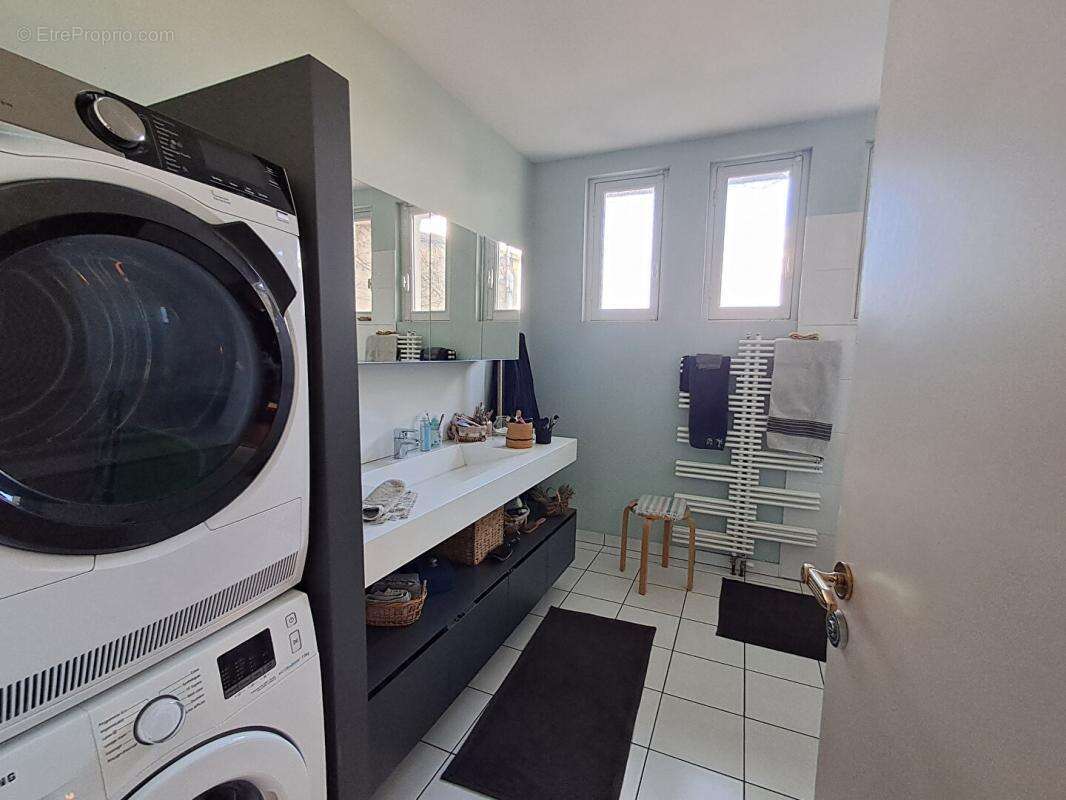 Maison à CHAMPFORGEUIL