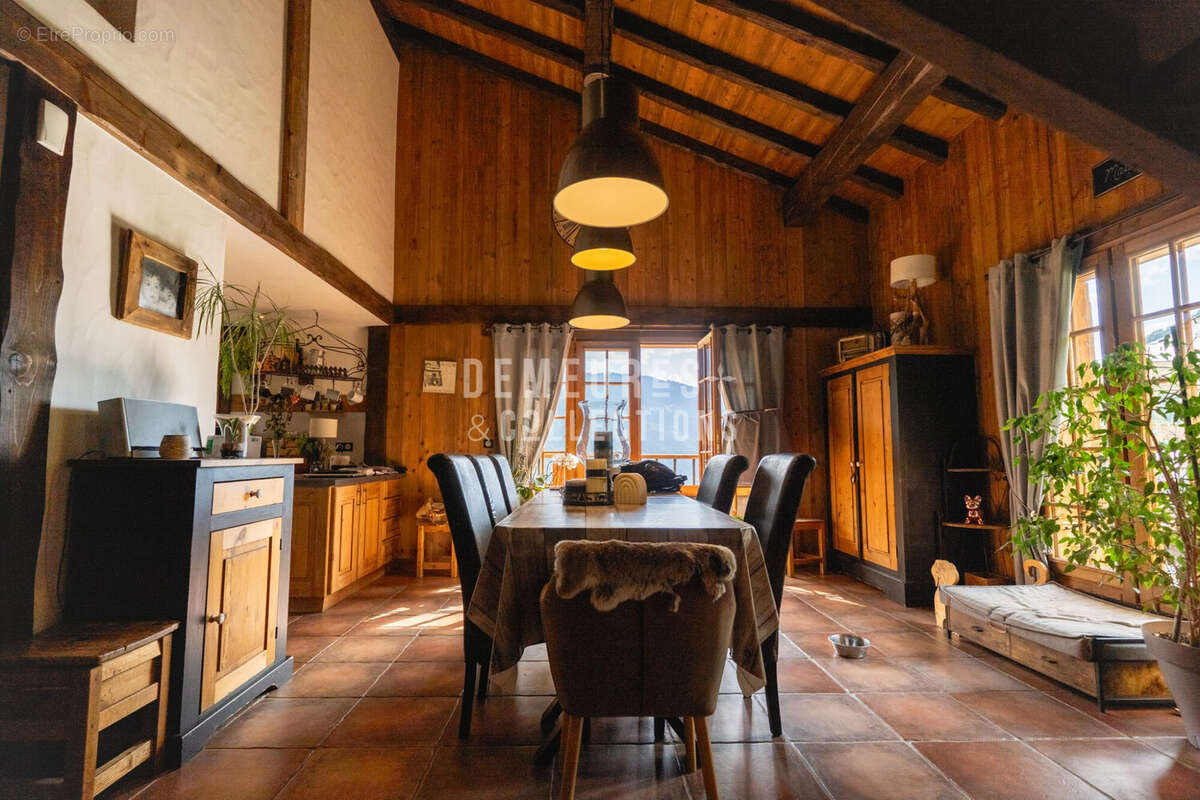 Maison 226 m² à Bozel  - photo 4