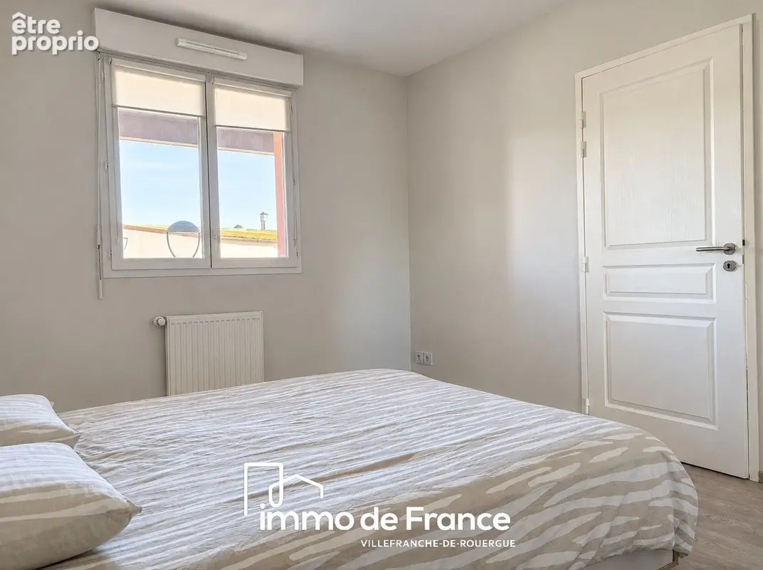 appartement T2 de 48 m² avec vue panoramique, parking et piscine. - photo 5