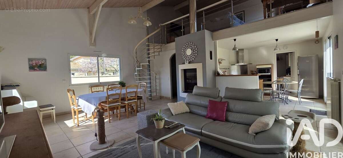 Photo 2 - Maison à BLANQUEFORT