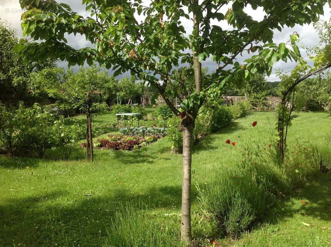 Maison à SAINT-MAURICE-PRES-PIONSAT