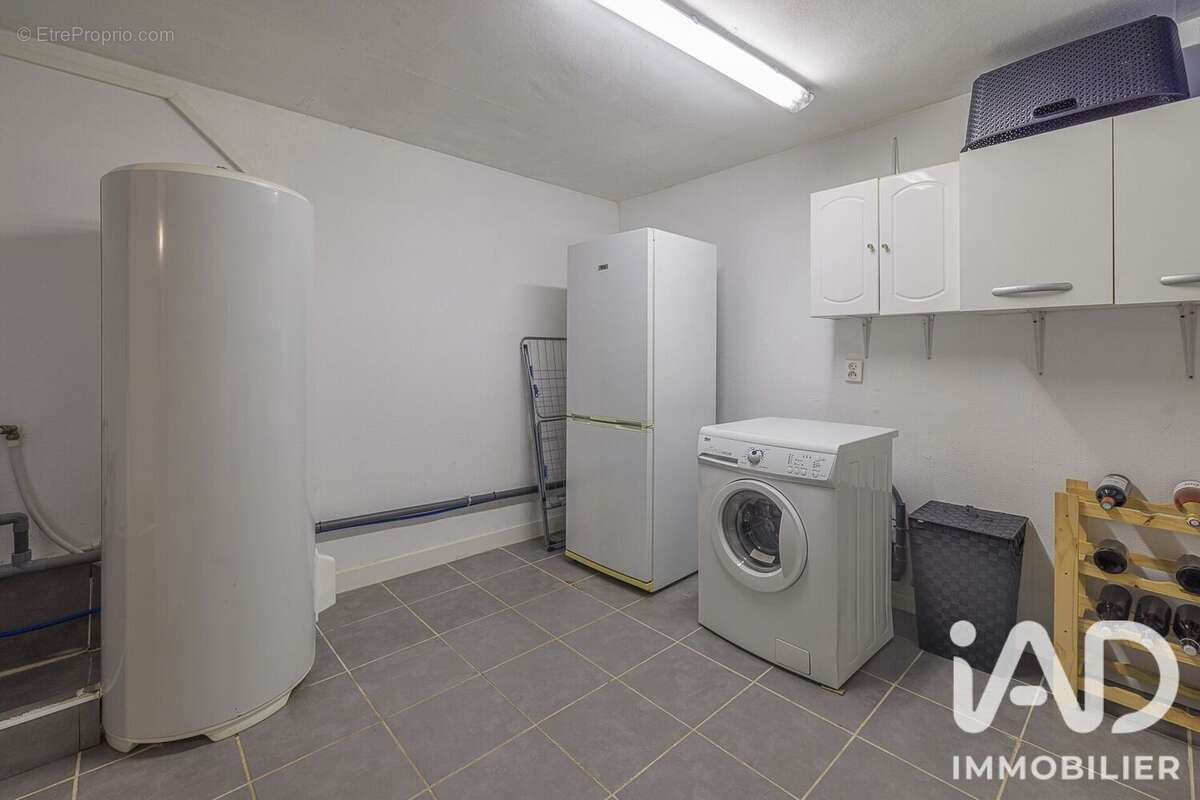 Maison 156 m² à Saint-Sauveur-De-Puynormand  - photo 9