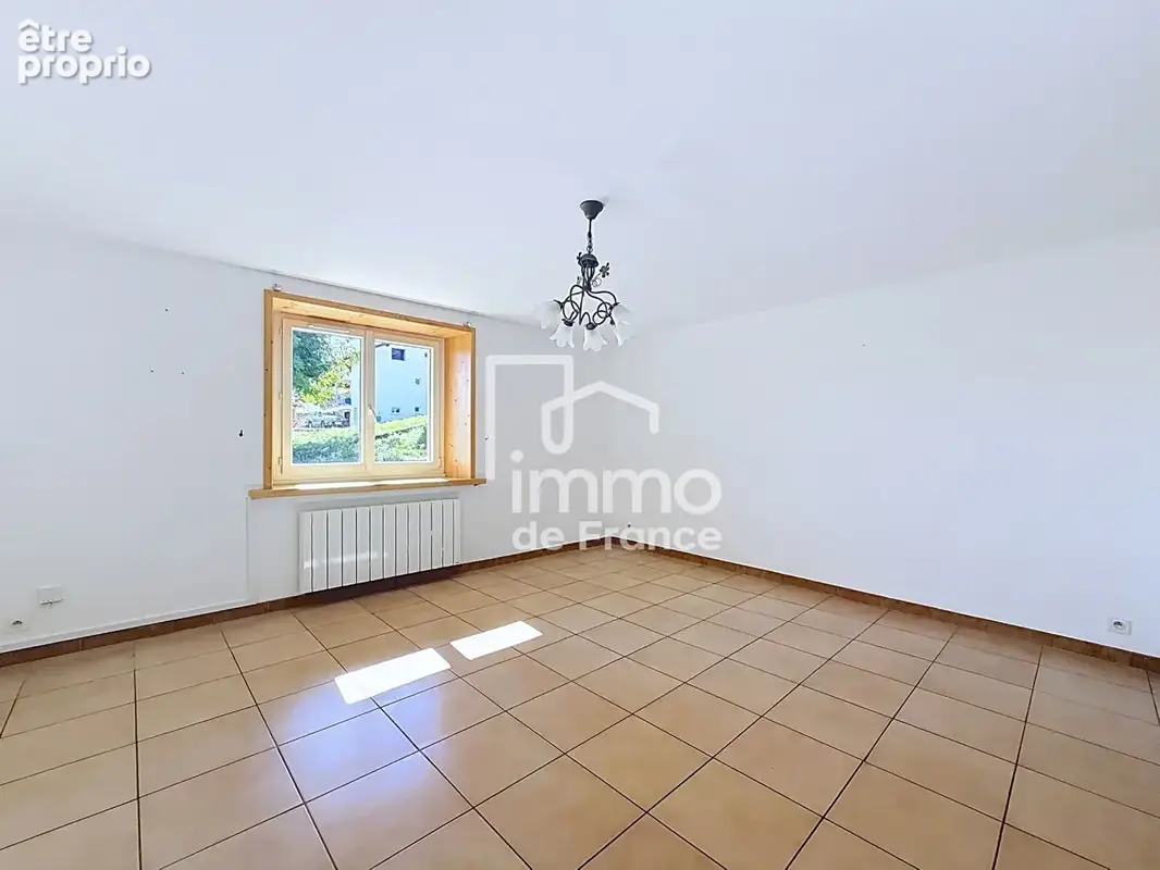 Appartement Montanges 2 pièce(s) 71 m2 - photo 3