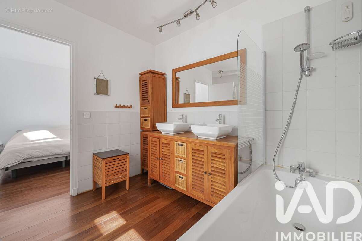 Photo 9 - Appartement à PARIS-18E