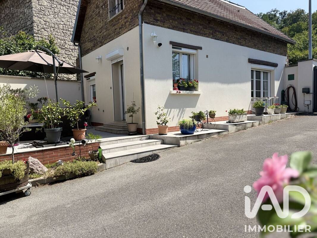 Photo 1 - Maison à PONT-SAINTE-MAXENCE