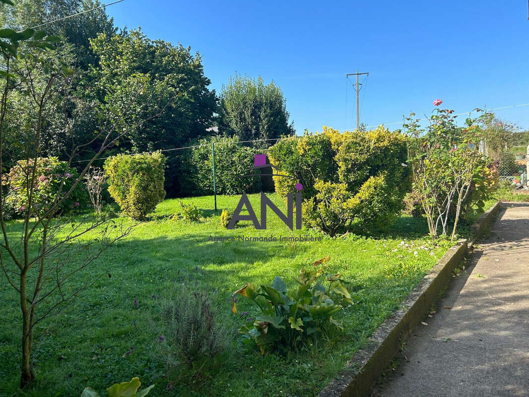 Maison à SAINT-LAURENT-EN-CAUX