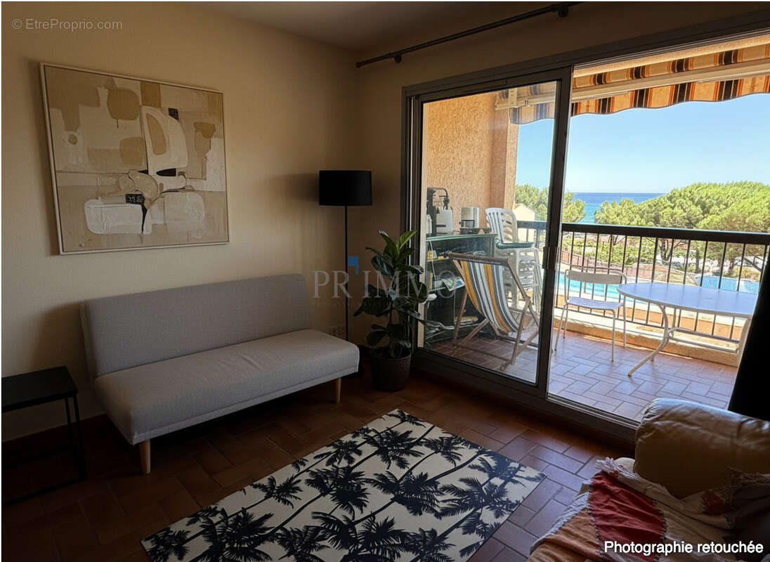 Appartement à ROQUEBRUNE-SUR-ARGENS