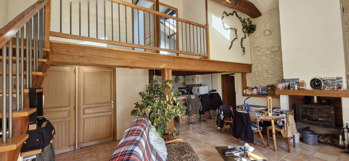 Maison à SAINT-DIZANT-DU-GUA