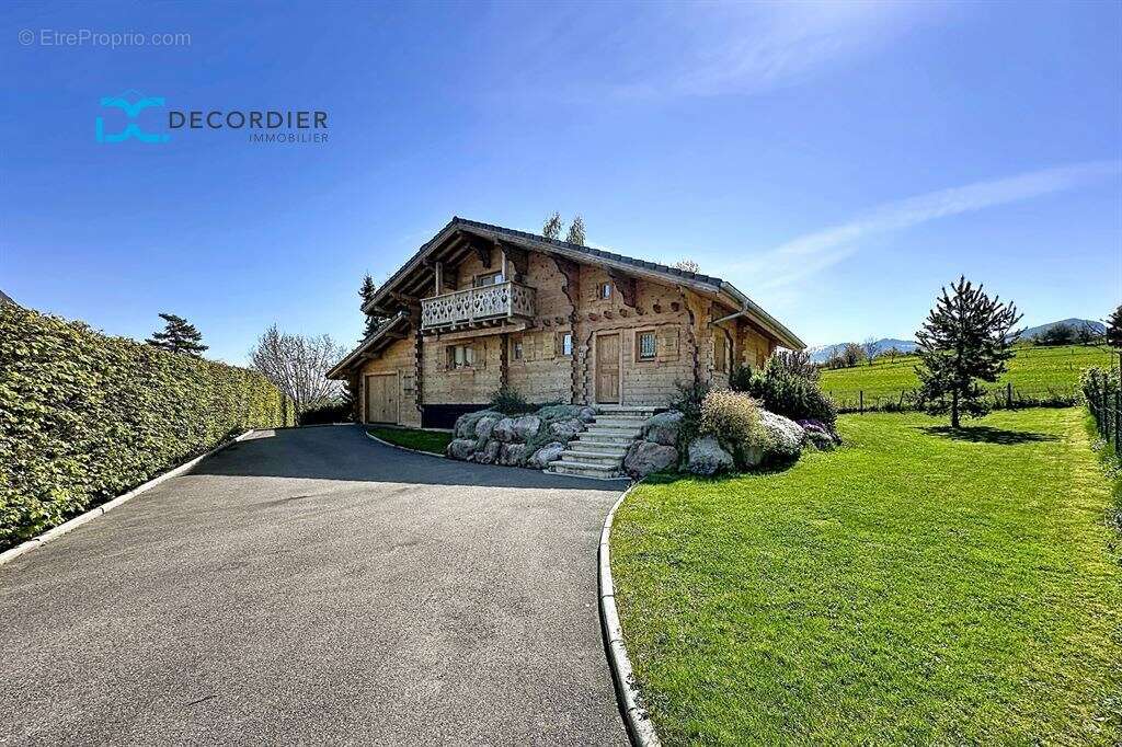 Maison à SAINT-PAUL-EN-CHABLAIS