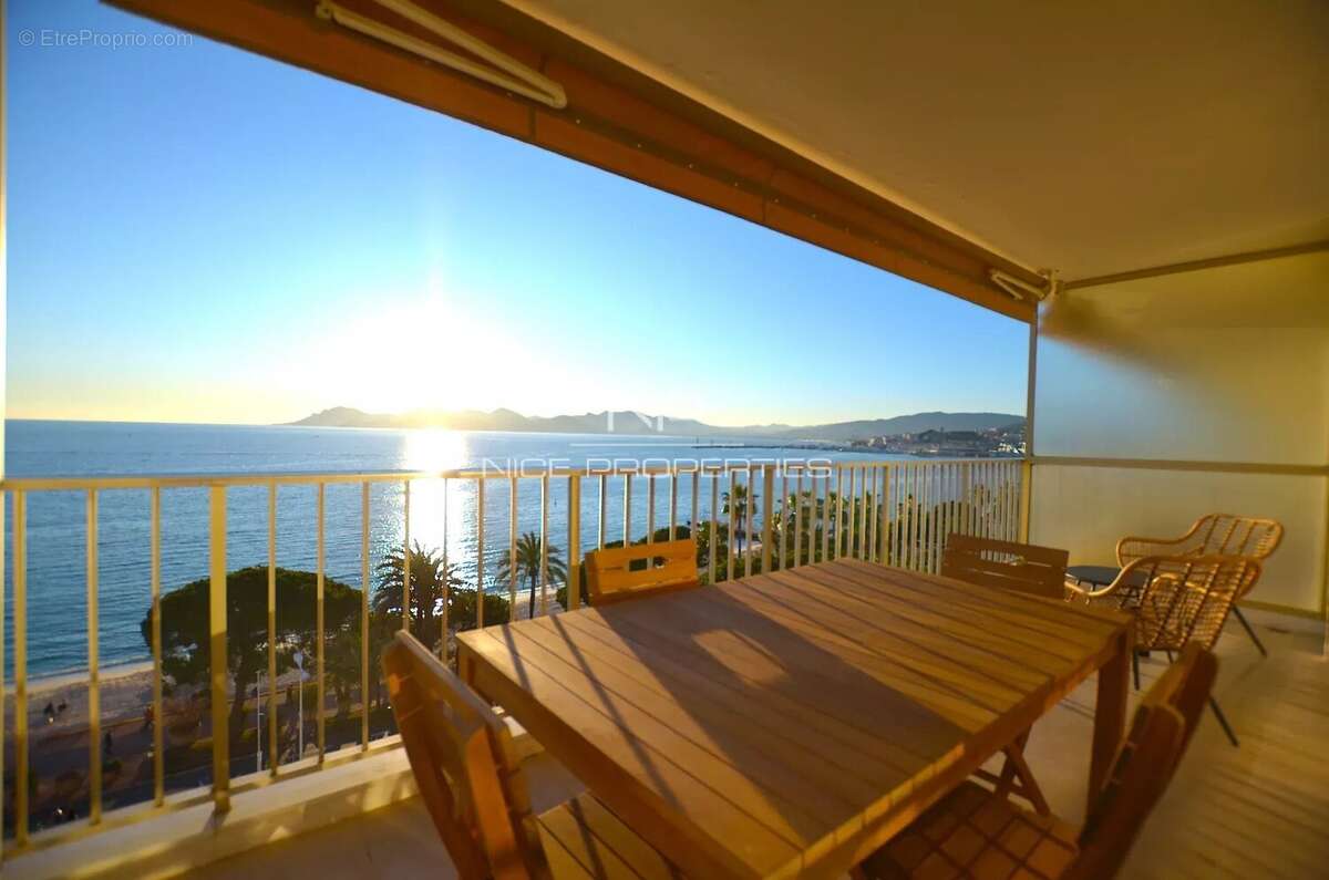 Cannes, 4 pièces avec vue mer sur la Croisette - photo 2