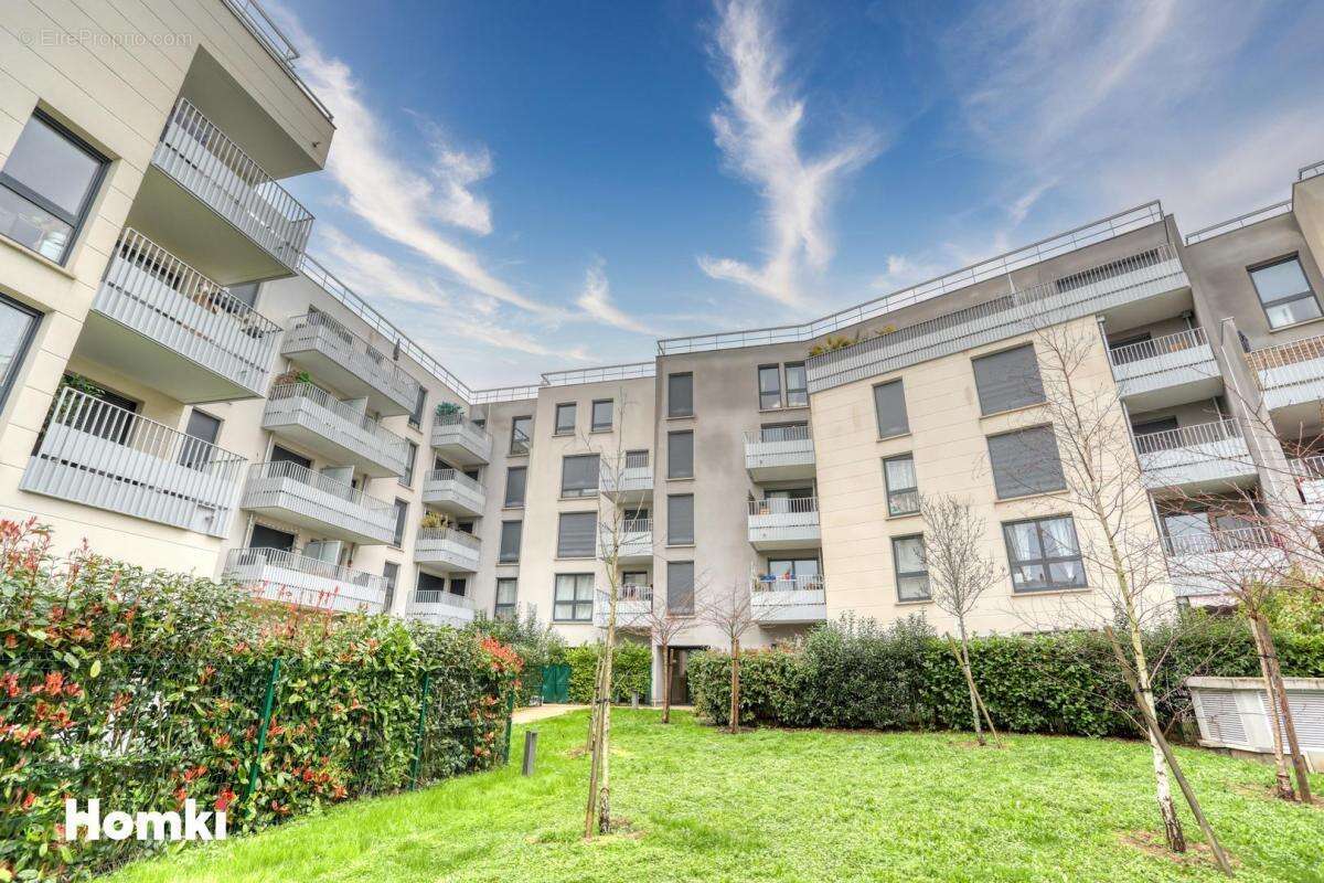 Appartement à SAINT-CYR-L'ECOLE