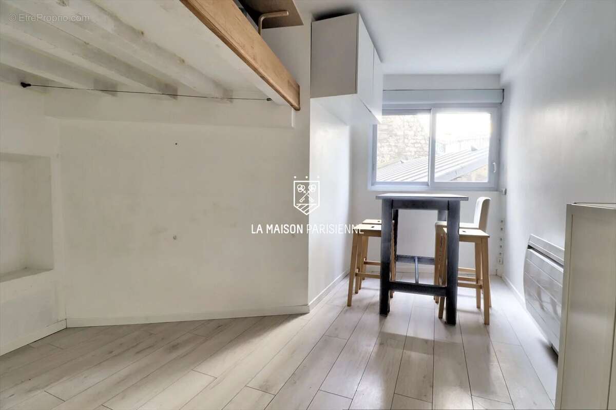 Appartement à PARIS-20E