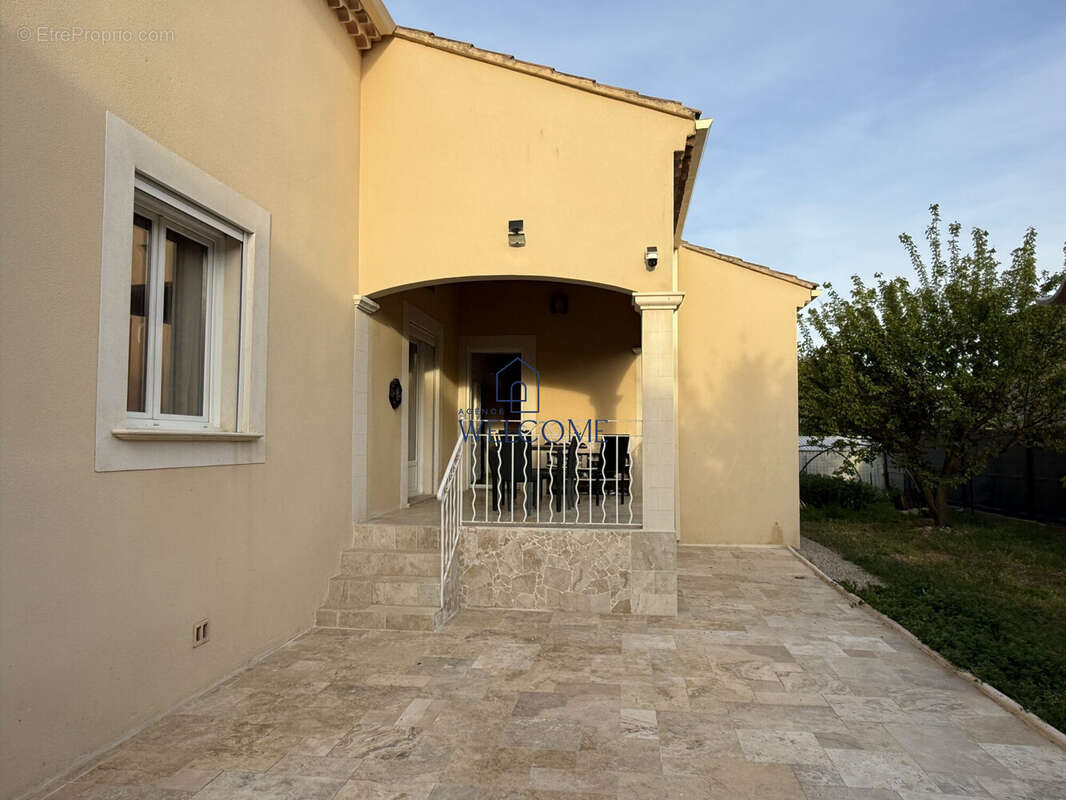 Maison à LAPALUD
