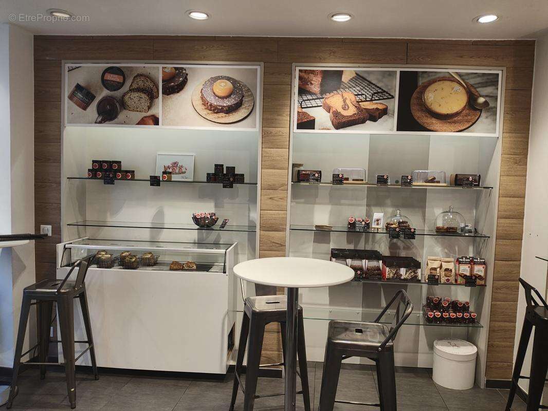 Commerce à PARIS-17E