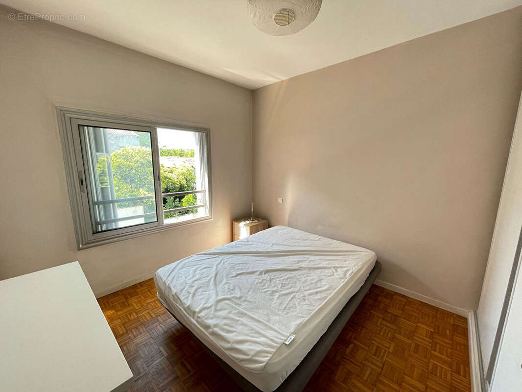 Proche métro / gare Saint-Agne, Toulouse - Appartement 3 pièces à vendre au dernier étage - photo 12
