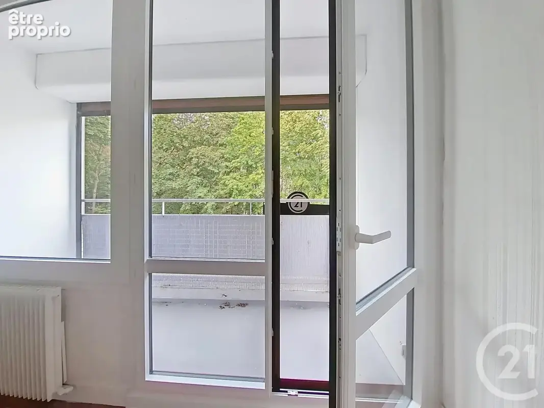 Appartement 2 pièces 42 m² à vendre à Vaux-Le-Penil (77000) - photo 2