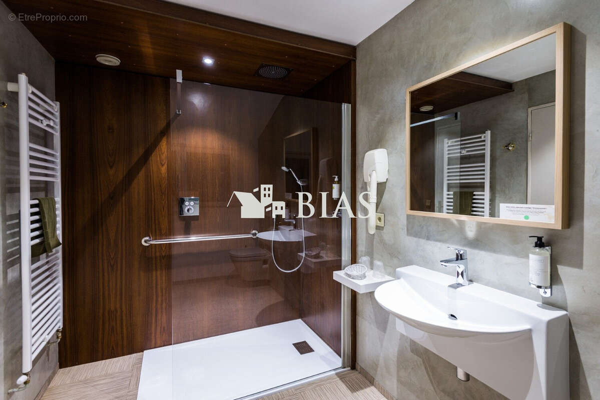 Appartement 1200 m² à Brionne  - photo 4