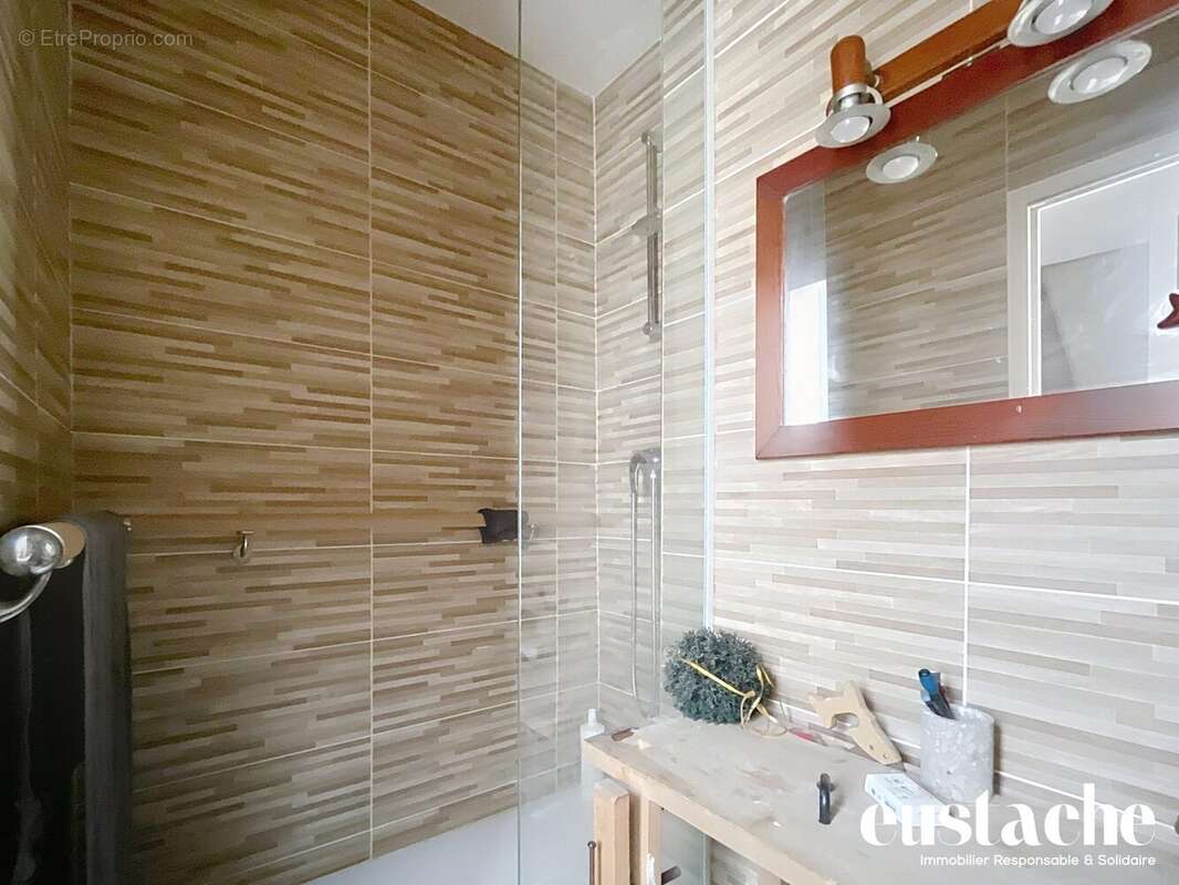 Appartement à PARIS-20E