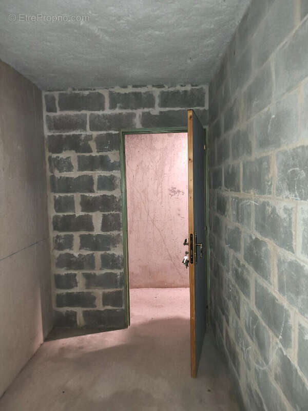Saint Avold T2 avec balcon et ascenseur - photo 8