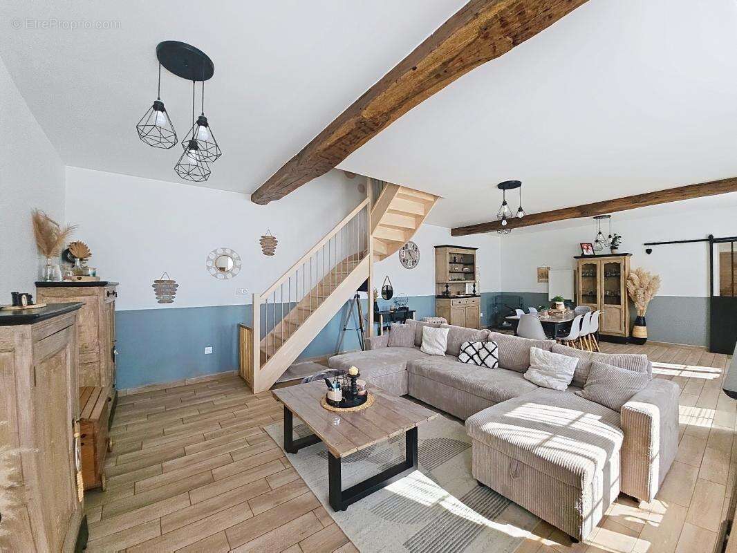Magnifique longere en pierres de taille, renovee ! - photo 4