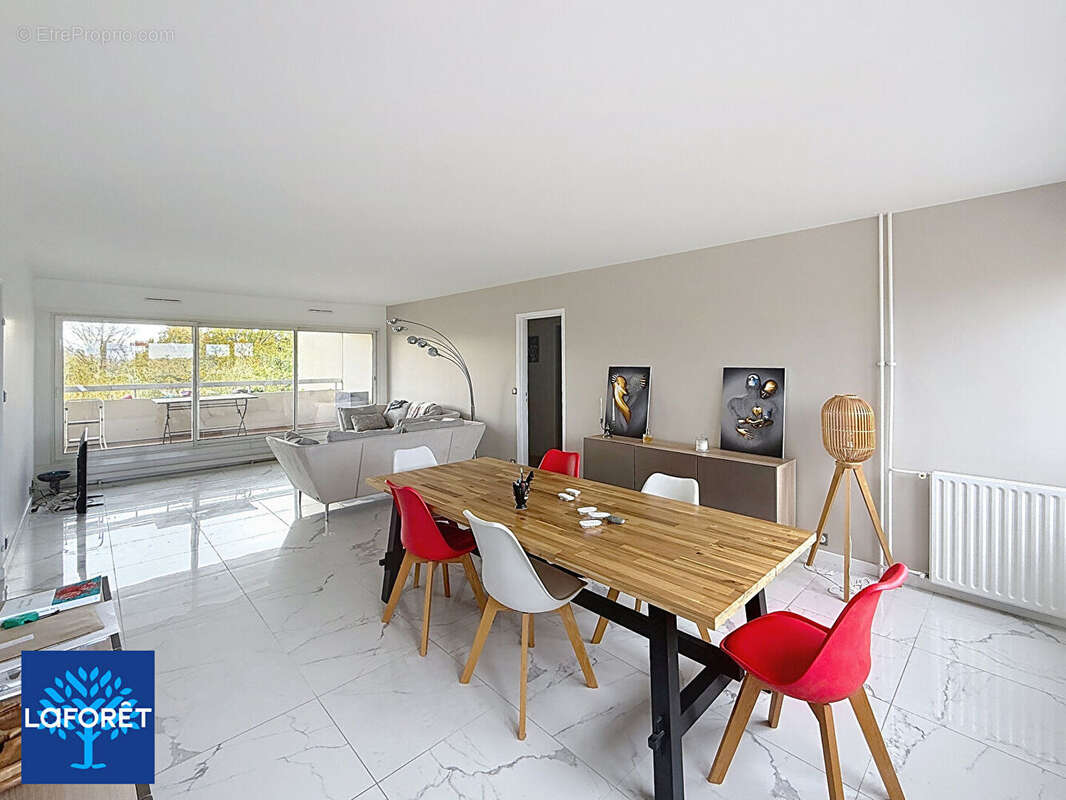 Appartement à ELANCOURT